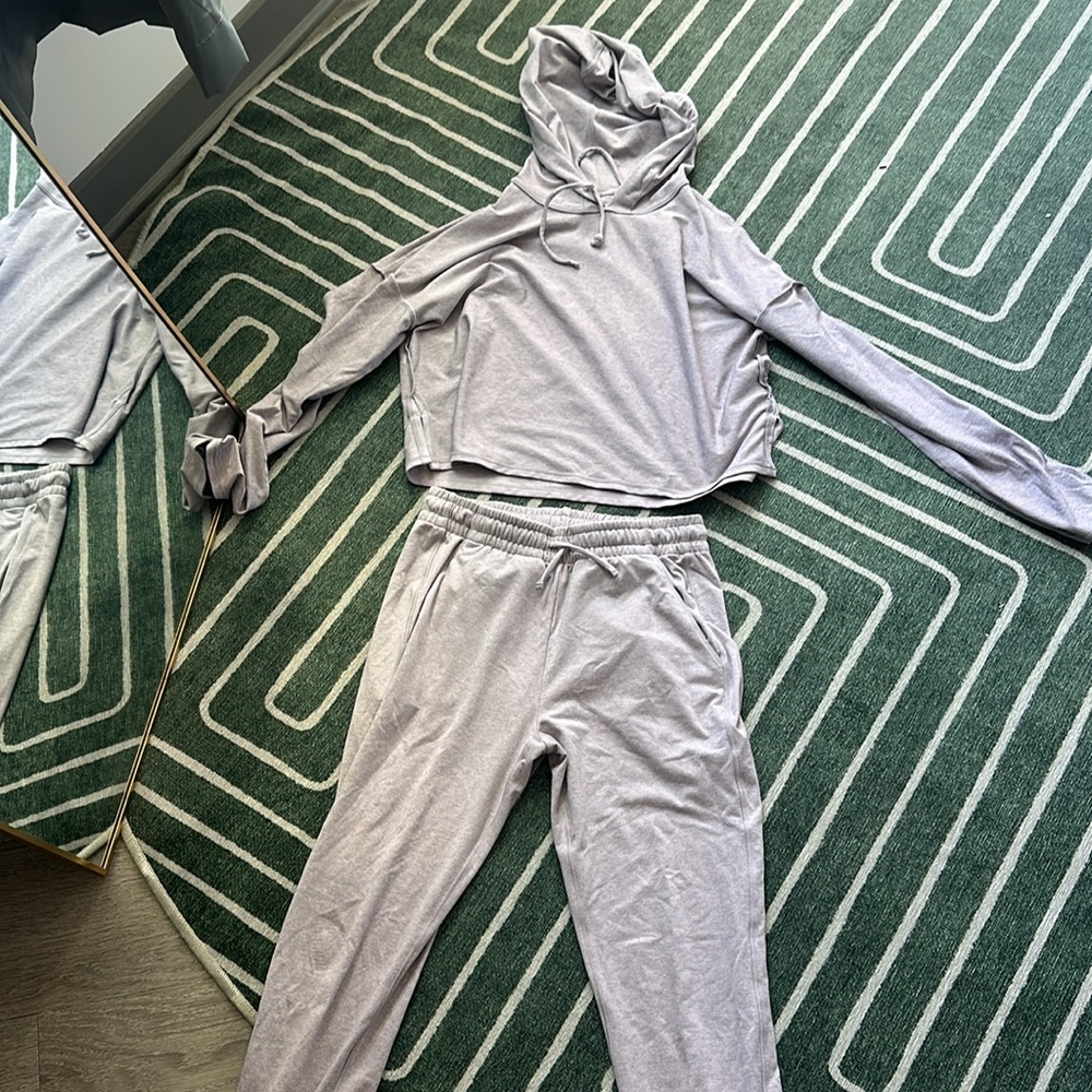 WEME (Bandier) Lavender Sweat Set XS